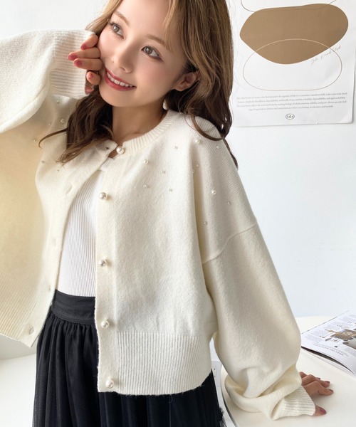 moment+（モーメントプラス）の「ドットパールクルーネックニットカーデ（カーディガン/ボレロ・レディース・ピンク/ブルー/ブラック/アイボリー・M/L）」の8枚目の写真