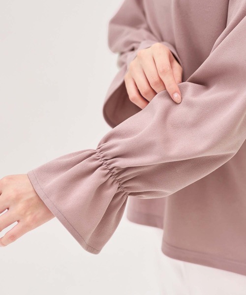 alotta（アロッタ）の「《UV対策/吸水速乾/ストレッチ/抗菌防臭》キャンディースリーブハートネックブラウス（シャツ/ブラウス・レディース・ピンク/サックスブルー系/グレイッシュベージュ/プラム/モカ/ライトブルー/ブラック/ホワイト・M/3L/L/LL/4L/5L）」の9枚目の写真