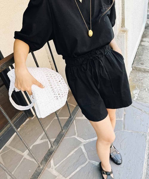 esutoreja（エストレジャ）の「バルーンスリーブショートパンツセットアップ（セットアップ・レディース・ブラック/カーキ・FREE）」の2枚目の写真