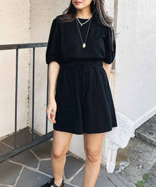 esutoreja（エストレジャ）の「バルーンスリーブショートパンツセットアップ（セットアップ・レディース・ブラック/カーキ・FREE）」の4枚目の写真