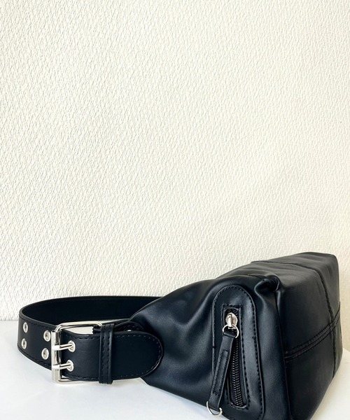 cuorequal（クオレコール）の「ベルト付きショルダーバッグ（ショルダーバッグ・レディース・ホワイト/ブラック・FREE）」の5枚目の写真