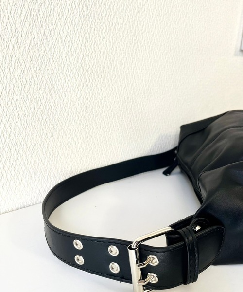 cuorequal（クオレコール）の「ベルト付きショルダーバッグ（ショルダーバッグ・レディース・ホワイト/ブラック・FREE）」の6枚目の写真