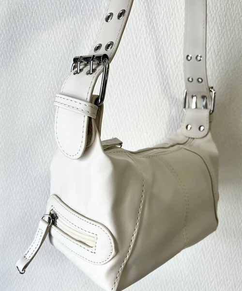 cuorequal（クオレコール）の「ベルト付きショルダーバッグ（ショルダーバッグ・レディース・ホワイト/ブラック・FREE）」の9枚目の写真