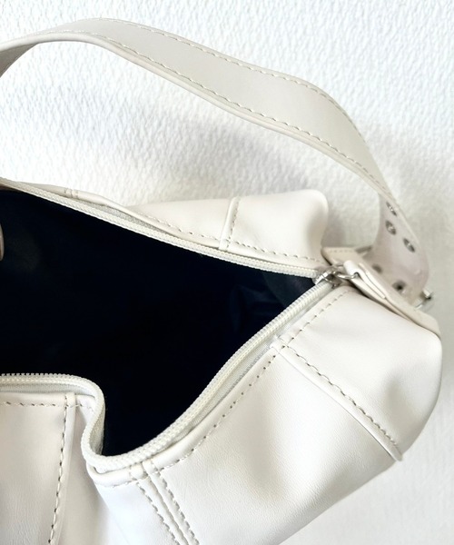 cuorequal（クオレコール）の「ベルト付きショルダーバッグ（ショルダーバッグ・レディース・ホワイト/ブラック・FREE）」の12枚目の写真