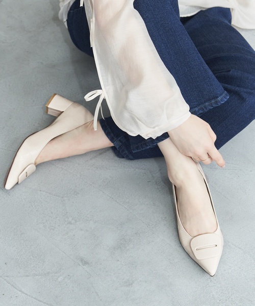 LE TALON(ルタロン)の「4.5cmポインテッドモチーフパンプス(パンプス・レディース・アイボリー/ブラック/オレンジ・23cm/23.5cm/25cm/24.5cm/24cm/22.5cm/22cm/21.5/21/25.5cm)」の2枚目の写真