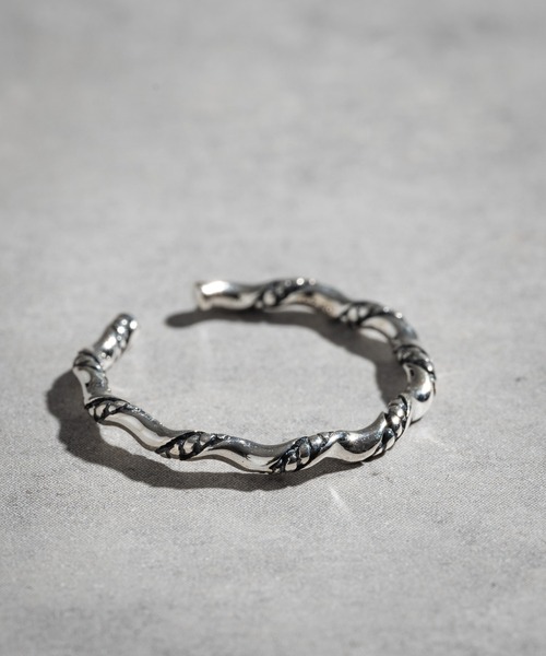 Ressaca（レサーカ）の「サイズ調整可能 シルバー925 デザインリング ユニセックス（リング・メンズ・シルバー系2/シルバー系7/シルバー系8/シルバー系その他4/その他14/その他11/その他4/シルバー/シルバー系その他/その他7/その他/その他13/その他5/シルバー系4/シルバー系1/シルバー系その他6/その他10/その他1/シルバー系9/シルバー系6/シルバー系その他5/シルバー系その他2/シルバー系その他7/シルバー系/その他9/その他6/その他2/シルバー系5/シルバー系3/その他8/シルバー系その他3/その他3/その他12・FREE）」の4枚目の写真