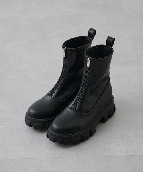 COLONY 2139(コロニートゥーワンスリーナイン)の「フロントファスナーバルキーショートブーツ(ブーツ・レディース・ブラック・SMALL/LARGE/MEDIUM)」の19枚目の写真