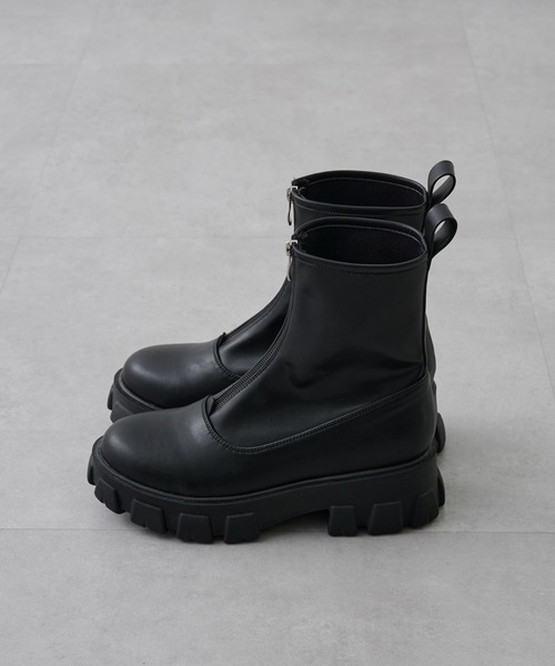 COLONY 2139(コロニートゥーワンスリーナイン)の「フロントファスナーバルキーショートブーツ(ブーツ・レディース・ブラック・SMALL/LARGE/MEDIUM)」の20枚目の写真