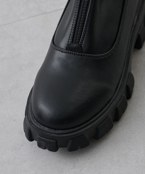 COLONY 2139(コロニートゥーワンスリーナイン)の「フロントファスナーバルキーショートブーツ(ブーツ・レディース・ブラック・SMALL/LARGE/MEDIUM)」の22枚目の写真