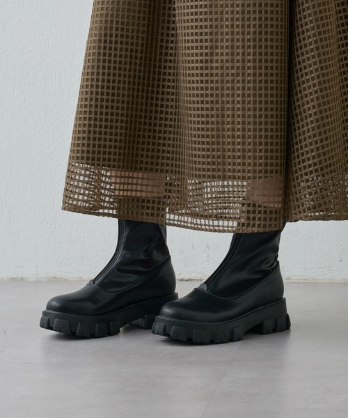 COLONY 2139（コロニートゥーワンスリーナイン）の「フロント