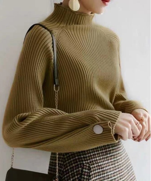 ROOPTOKYO（ループトウキョウ）の「袖ボタンハイネックニット（ニット/セーター・レディース・ブラウン/ホワイト/グリーン/ブラック・FREE）」の4枚目の写真