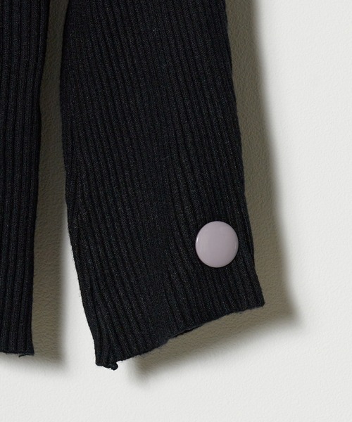 ROOPTOKYO（ループトウキョウ）の「袖ボタンハイネックニット（ニット/セーター・レディース・ブラウン/ホワイト/グリーン/ブラック・FREE）」の9枚目の写真