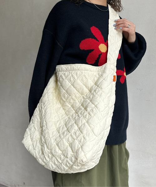 CPCM（シーピーシーエム）の「キルトBIGショルダー（ショルダーバッグ・レディース・アイボリー/ブラック/ブルー・FREE）」の10枚目の写真