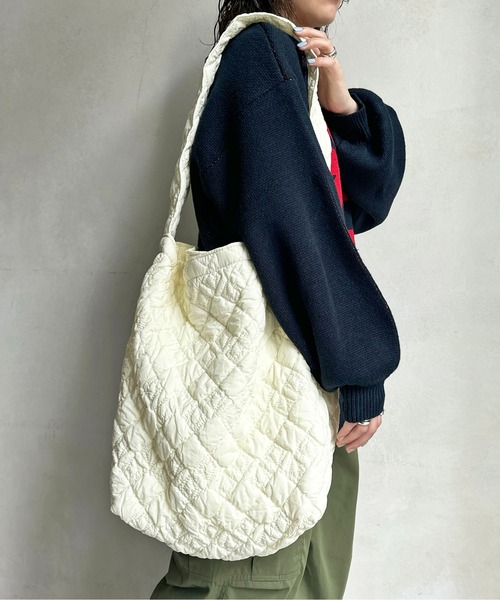 CPCM（シーピーシーエム）の「キルトBIGショルダー（ショルダーバッグ・レディース・アイボリー/ブラック/ブルー・FREE）」の12枚目の写真