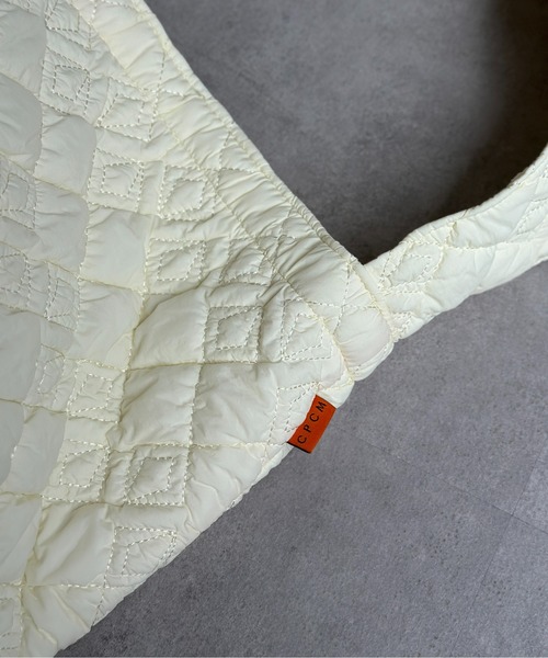 CPCM（シーピーシーエム）の「キルトBIGショルダー（ショルダーバッグ・レディース・アイボリー/ブラック/ブルー・FREE）」の7枚目の写真