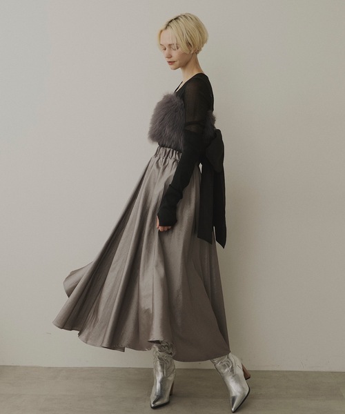 VIOLETTA(ヴィオレッタ)の「バックリボンボリュームファービスチェ(その他トップス・レディース・チャコールグレー/ブルー/ブラック/ホワイト/レッド・FREE)」の16枚目の写真