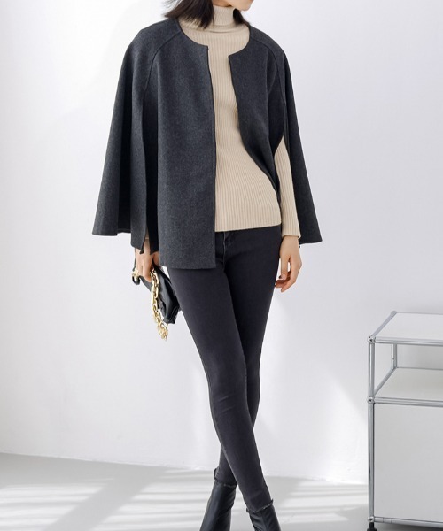 a lot of love（ア ロット オブ ラブ）の「アームスリット ノーカラーポンチョ（ポンチョ・レディース・アイボリー/ブラック/ブラウン/グレー・FREE）」の4枚目の写真