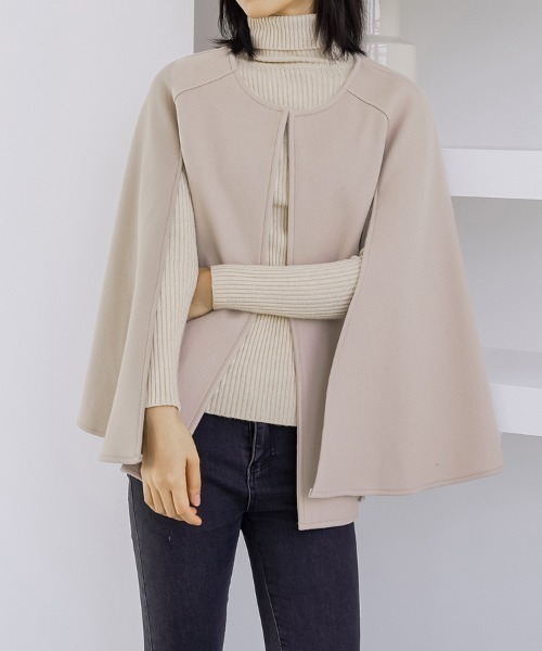 a lot of love（ア ロット オブ ラブ）の「アームスリット ノーカラーポンチョ（ポンチョ・レディース・アイボリー/ブラック/ブラウン/グレー・FREE）」の5枚目の写真