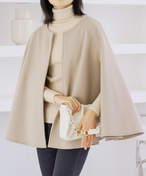 a lot of love（ア ロット オブ ラブ）の「アームスリット ノーカラーポンチョ（ポンチョ・レディース・アイボリー/ブラック/ブラウン/グレー・FREE）」の7枚目の写真