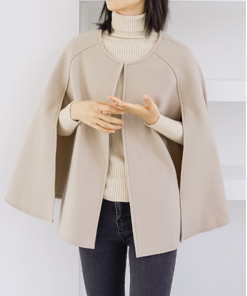 a lot of love（ア ロット オブ ラブ）の「アームスリット ノーカラーポンチョ（ポンチョ・レディース・アイボリー/ブラック/ブラウン/グレー・FREE）」の10枚目の写真