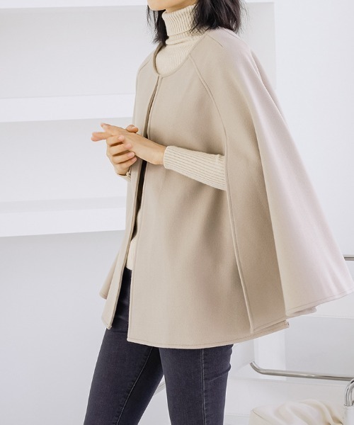 a lot of love（ア ロット オブ ラブ）の「アームスリット ノーカラーポンチョ（ポンチョ・レディース・アイボリー/ブラック/ブラウン/グレー・FREE）」の11枚目の写真