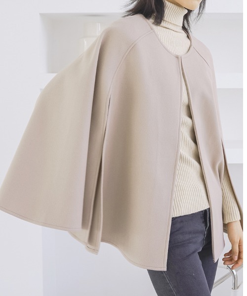 a lot of love（ア ロット オブ ラブ）の「アームスリット ノーカラーポンチョ（ポンチョ・レディース・アイボリー/ブラック/ブラウン/グレー・FREE）」の12枚目の写真