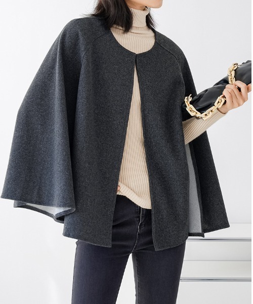 a lot of love（ア ロット オブ ラブ）の「アームスリット ノーカラーポンチョ（ポンチョ・レディース・アイボリー/ブラック/ブラウン/グレー・FREE）」の22枚目の写真