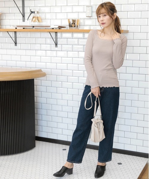ad thie(アドティエ)の「スクエア レース テレコ ロングTシャツ(Tシャツ/カットソー・レディース・ラベンダー/ブラック/ベージュ/ピンクベージュ/モカ/オフホワイト・LARGE/MEDIUM)」の18枚目の写真