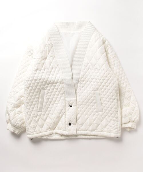 ULEULA(ウルア)の「キルティングVネックノーカラーブルゾン(ノーカラージャケット・レディース・アイボリー/ブラック・FREE)」の22枚目の写真
