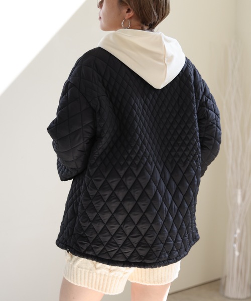 ULEULA(ウルア)の「キルティングVネックノーカラーブルゾン(ノーカラージャケット・レディース・アイボリー/ブラック・FREE)」の20枚目の写真