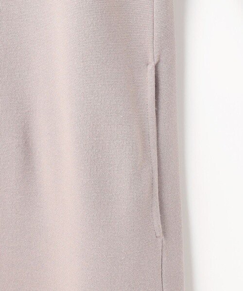 J.PRESS(ジェイプレス)の「【WEB限定カラーあり・洗える】TRIM RAYON STRETCH ニット ワンピース(ワンピース・レディース・ベージュ系/ネイビー系/ブラック系・9/11)」の16枚目の写真