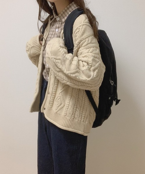 Cham.(チャム)の「ケーブル編みニットカーディガン(カーディガン/ボレロ・レディース・ベージュ・F)」の11枚目の写真