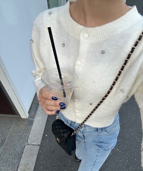 one after another NICE CLAUP(ワンアフターアナザーナイスクラップ)の「キラキラビジューニット(ニット/セーター・レディース・ピンク/オフホワイト/グレー/ブラック・FREE)」の10枚目の写真