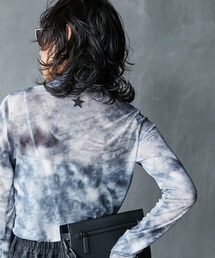 GEVS.（ジェイヴィス）の「＜大きいサイズ＞ ムラ染プリントパワーネットハイネックプルオーバー GEVS.（Tシャツ/カットソー・レディース）」