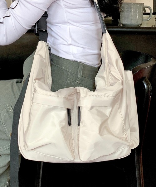 セール】【MAISON BREEZE】フロント2ポケット ナイロンボディバッグ