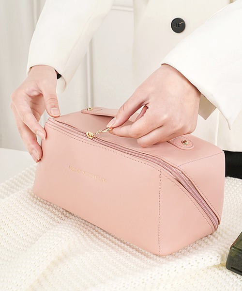 セール】レザー調オルガン型ファスナーマルチポーチ（トラベルグッズ