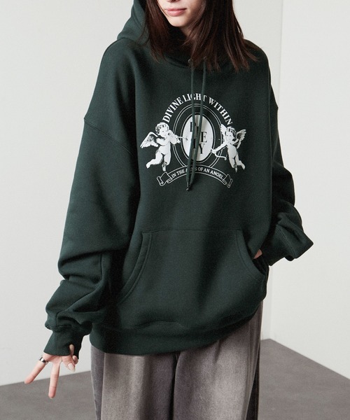 Alfred Alex（アルフレッドアレックス）の「【Alfred Alex】エンジェルグラフィック ビッグプルオーバーパーカー（パーカー・メンズ・ブラック系1/グレー系1/グリーン系2/ホワイト系1・S/M/L）」の8枚目の写真