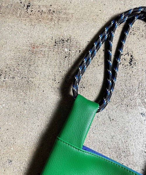 COMMON WARE(コモンウェアー)の「EM: cheek code 2way shoulder チークコード2WAYショルダー(ショルダーバッグ・レディース・ブルー/アイボリー/ブラック/グリーン・FREE)」の9枚目の写真