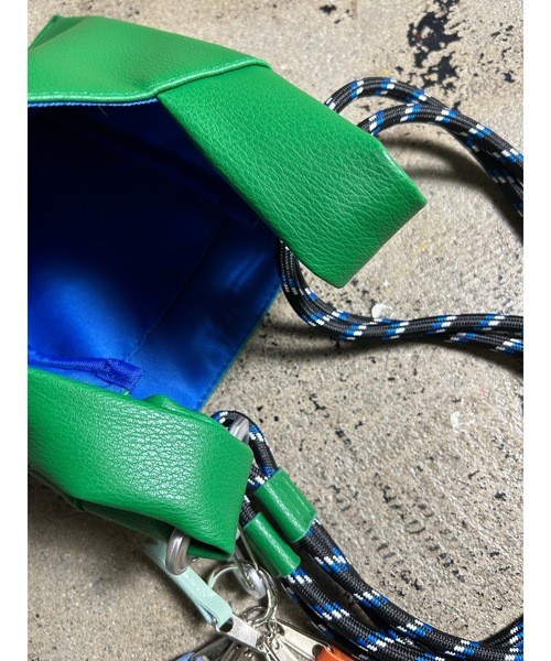 COMMON WARE(コモンウェアー)の「EM: cheek code 2way shoulder チークコード2WAYショルダー(ショルダーバッグ・レディース・ブルー/アイボリー/ブラック/グリーン・FREE)」の8枚目の写真