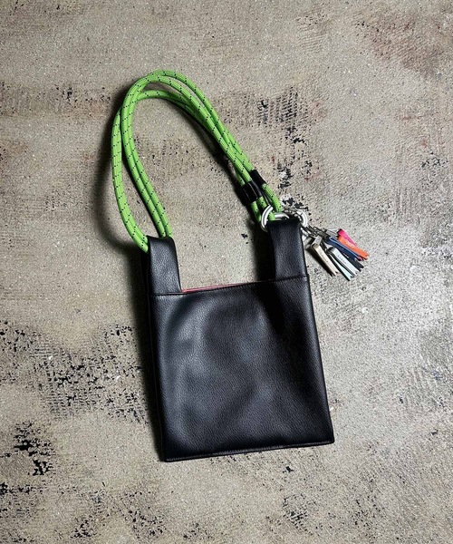 COMMON WARE(コモンウェアー)の「EM: cheek code 2way shoulder チークコード2WAYショルダー(ショルダーバッグ・レディース・ブルー/アイボリー/ブラック/グリーン・FREE)」の11枚目の写真