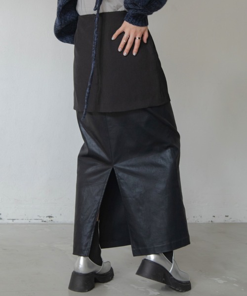 VACANCY（ヴァカンシー）の「メタリックレイヤードスカート（スカート・レディース・ゴールド/ブラック・SMALL/MEDIUM/LARGE）」の17枚目の写真