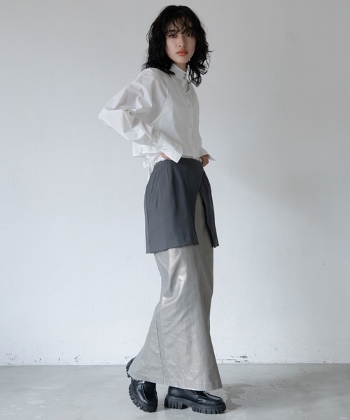 VACANCY（ヴァカンシー）の「メタリックレイヤードスカート（スカート・レディース・ゴールド/ブラック・SMALL/MEDIUM/LARGE）」の6枚目の写真