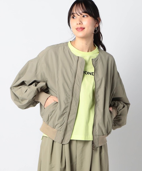 Grand PARK(グランドパーク)の「ノーカラーボリュームスリーブブルゾン(ブルゾン・レディース・ネイビー/ナチュラル/ライトグリーン・FREE)」の1枚目の写真