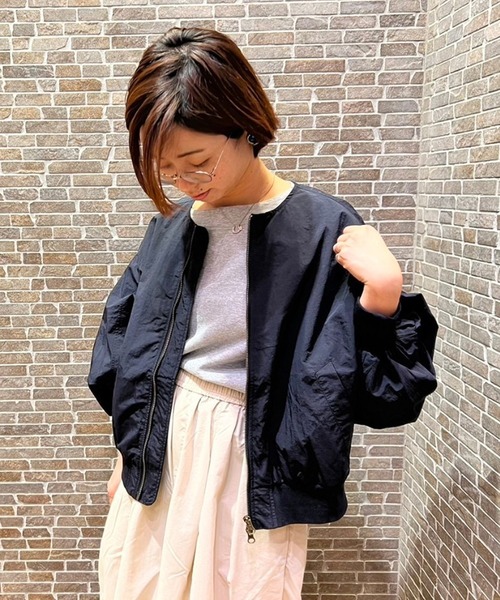 Grand PARK(グランドパーク)の「ノーカラーボリュームスリーブブルゾン(ブルゾン・レディース・ネイビー/ナチュラル/ライトグリーン・FREE)」の20枚目の写真