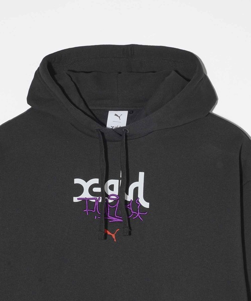 PUMA（プーマ）の「PUMA X X-GIRL GRAPHIC HOODIE T（パーカー・レディース・グレー/オリーブ/ブラック・M/S）」の5枚目の写真