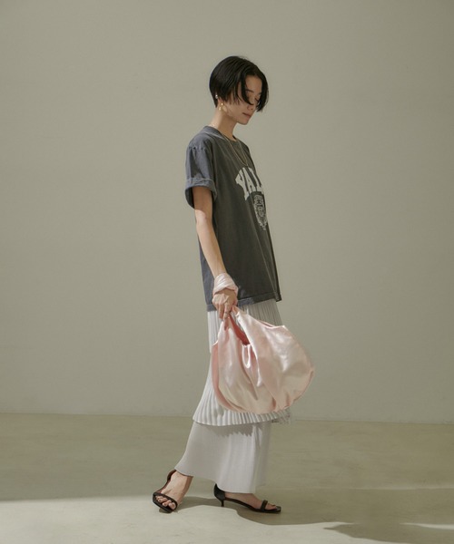 SALON adam et rope'（サロン アダム エ ロペ）の「サテンラウンドトートバッグ（トートバッグ・レディース・ピンク系その他2/ライトグレー/ブルー・FREE）」の11枚目の写真