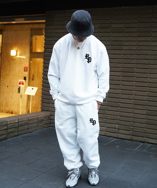 RIPPER(リッパー)の「【RIPPER】-ZOZOTOWN限定- RP刺繍 トレーナー / RP embroidery sweatshirt(スウェット・メンズ・ブラック/パープル/ホワイト・S/M/L)」の4枚目の写真