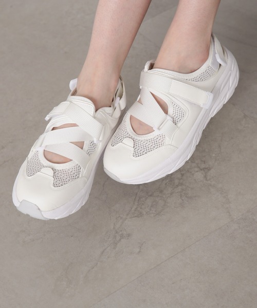 N.（N. Natural Beauty Basic）（エヌエヌナチュラルビューティーベーシック）の「◆メッシュスニーカー（スニーカー・レディース・オフホワイト/ブラック・MEDIUM/LARGE）」の2枚目の写真