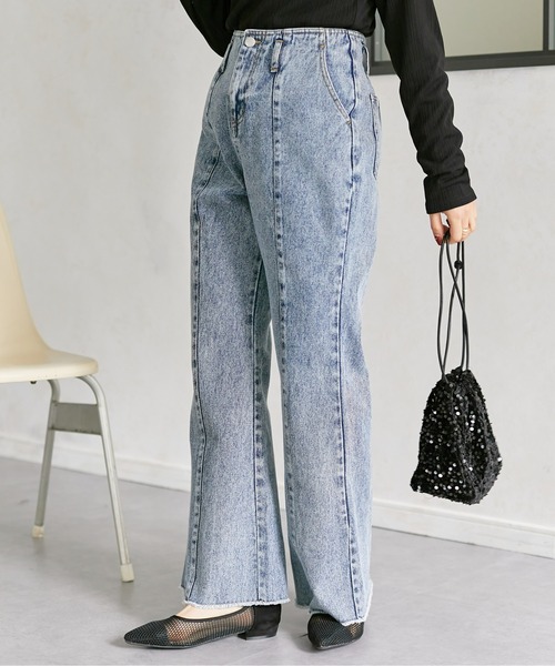 Thevon(ゼボン)の「セミフレアデニムパンツ(デニムパンツ・レディース・ブルー/ブラック/ネイビー/アイボリー・MEDIUM/SMALL)」の10枚目の写真