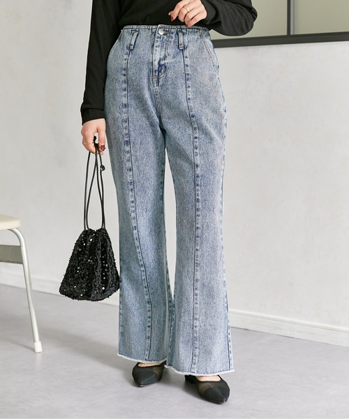 Thevon(ゼボン)の「セミフレアデニムパンツ(デニムパンツ・レディース・ブルー/ブラック/ネイビー/アイボリー・MEDIUM/SMALL)」の5枚目の写真